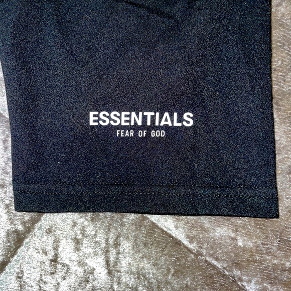 Essentials Biker Shorts - Picture 2 of 5